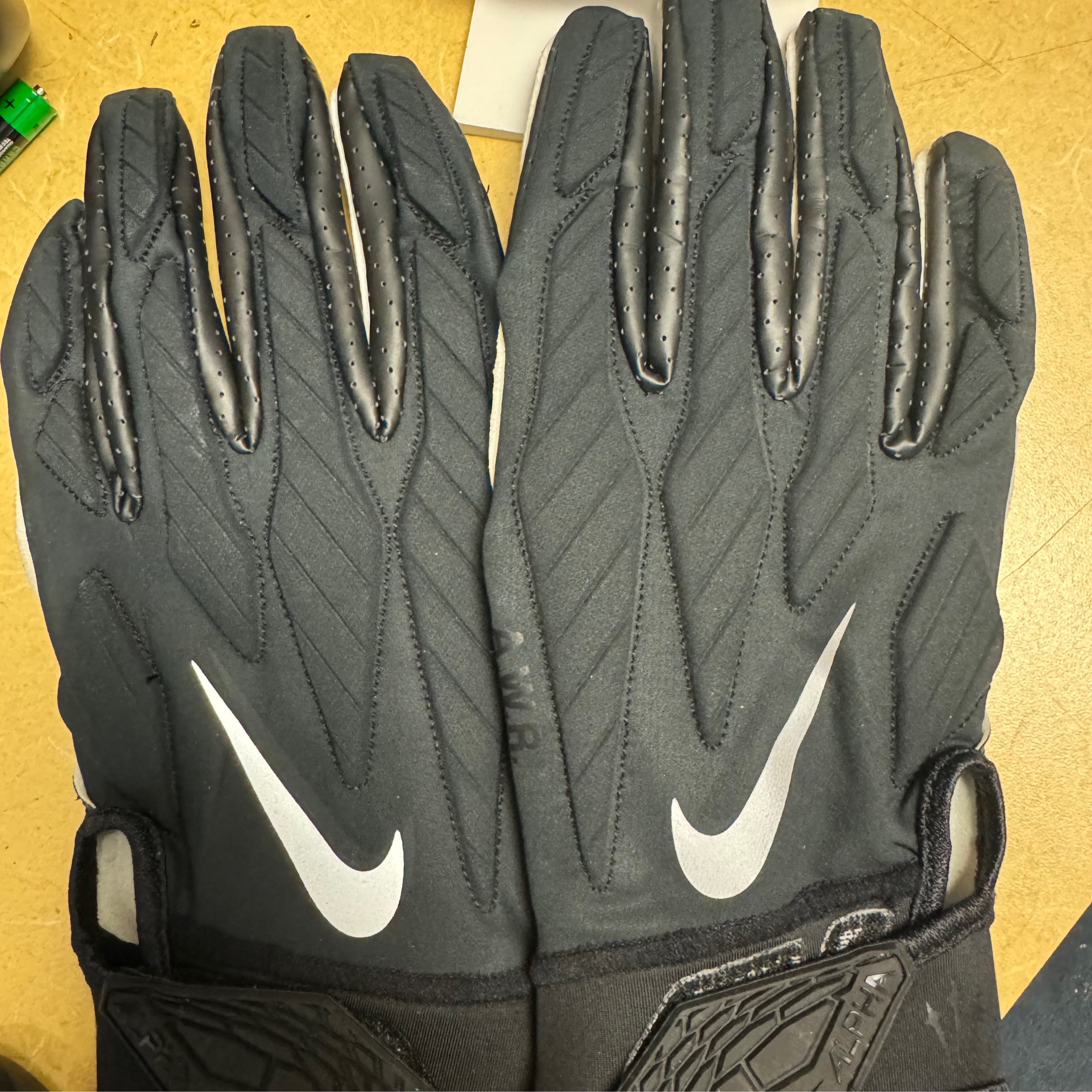 Nike Drake NOCTA Gloves THE LACED DREAM